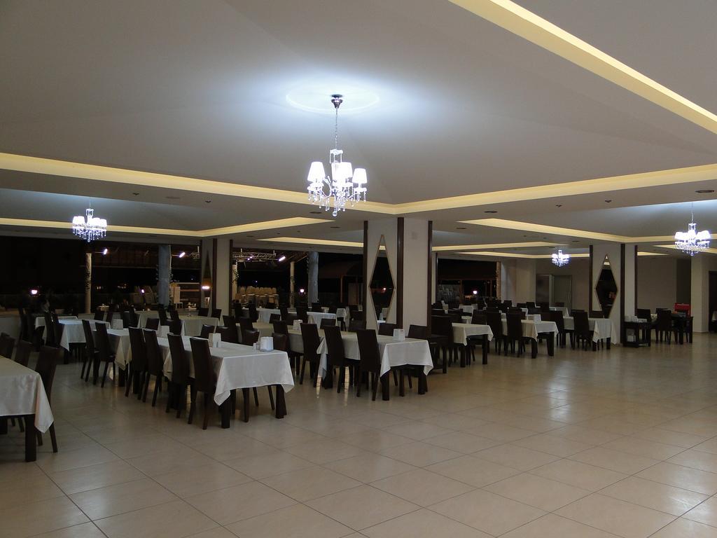 Gumus Hotel Arsuz Экстерьер фото