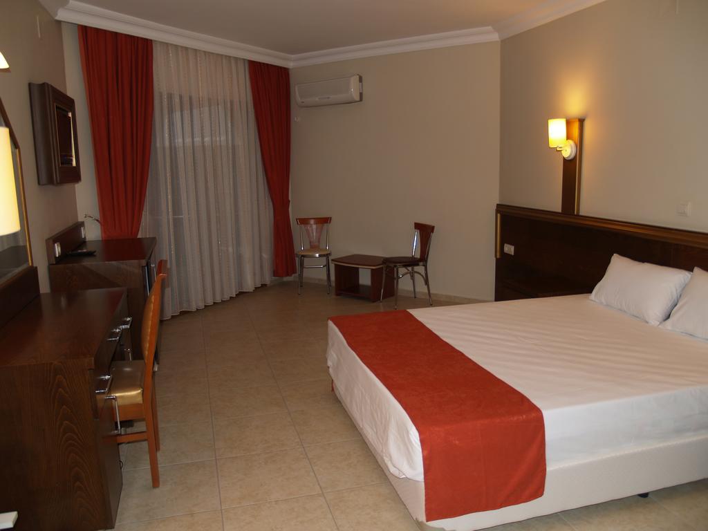 Gumus Hotel Arsuz Экстерьер фото