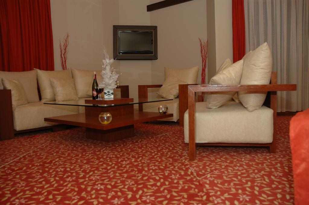 Gumus Hotel Arsuz Экстерьер фото